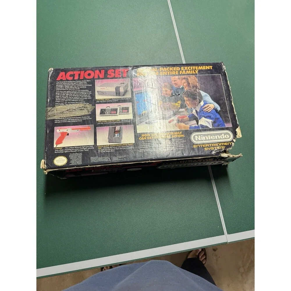 NINTENDO NES ACTION SET ZAPPER NO POWER CORD PARTS ONLY ORG MANUAL